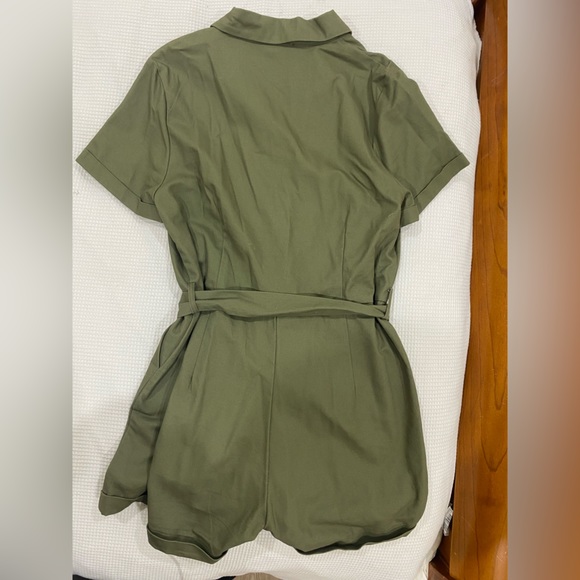 LIONESS Green Playsuit - Picture 3 of 3
